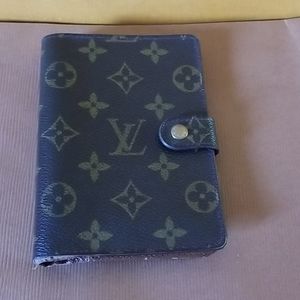 Authentic Louis Vuitton agenda wallet